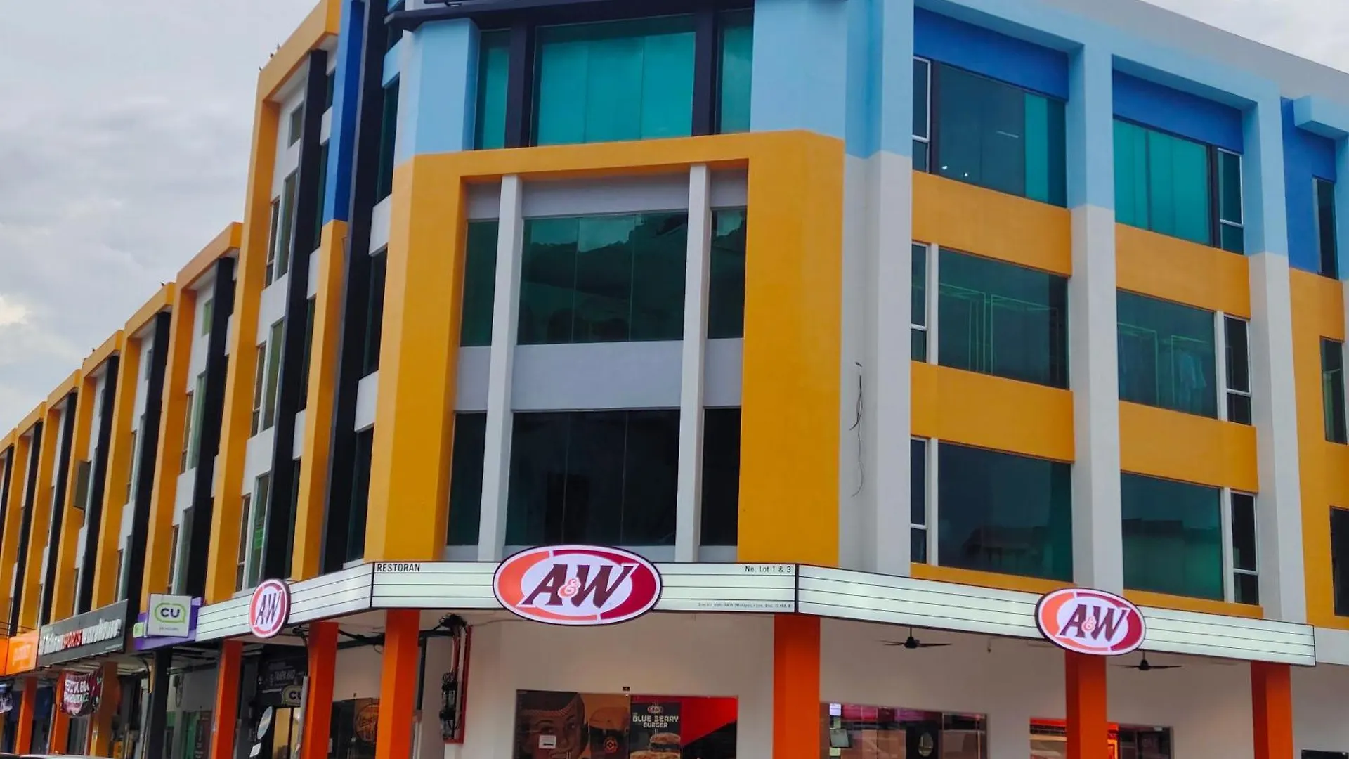 Pavilionvillie M1T570 By Irainbow Ipoh 0*,
